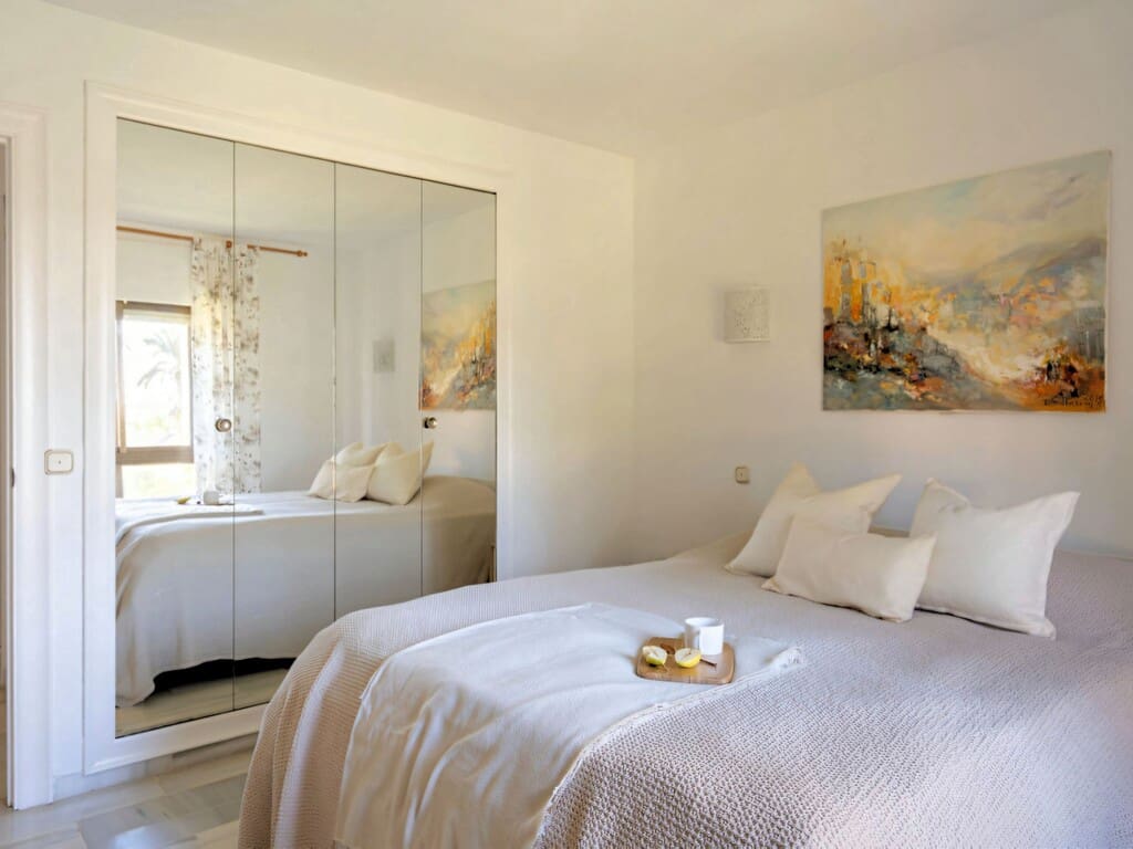 2 bedroom Apartment for sale in La Cala de Mijas with pool garage - € 520,000 (Ref: 9830847)