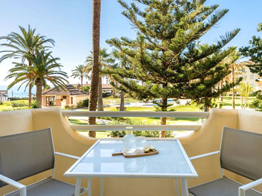 2 bedroom Apartment for sale in La Cala de Mijas with pool garage - € 520,000 (Ref: 9830847)