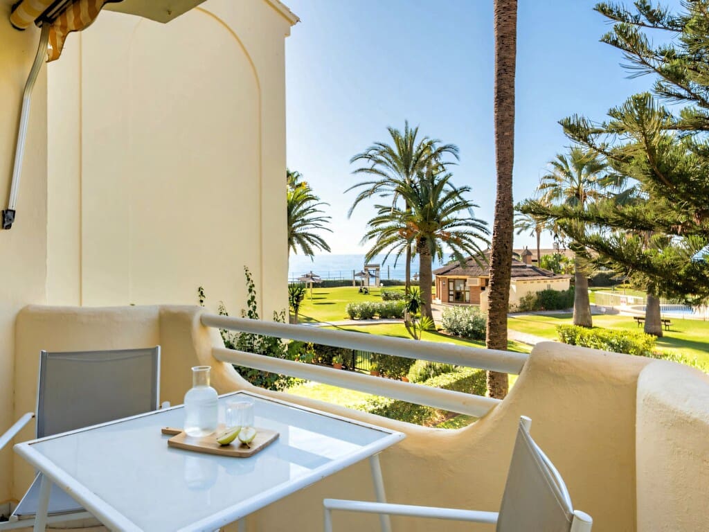 2 bedroom Apartment for sale in La Cala de Mijas with pool garage - € 520,000 (Ref: 9830847)