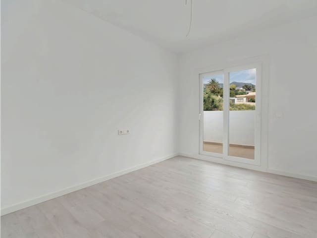 3 slaapkamer Appartement te koop in Torreblanca, Fuengirola met zwembad garage - € 450.000 (Ref: 9830848)