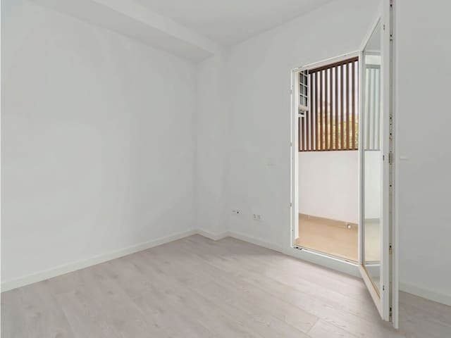 3 slaapkamer Appartement te koop in Torreblanca, Fuengirola met zwembad garage - € 450.000 (Ref: 9830848)