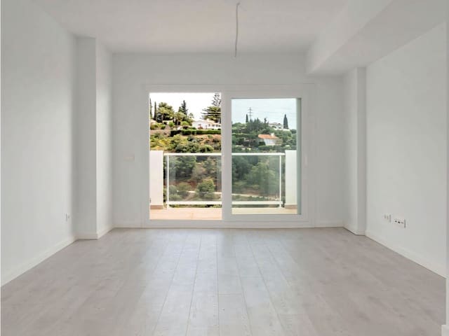 3 slaapkamer Appartement te koop in Torreblanca, Fuengirola met zwembad garage - € 450.000 (Ref: 9830848)