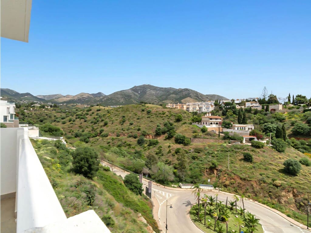 3 slaapkamer Appartement te koop in Fuengirola met zwembad garage - € 450.000 (Ref: 9830848)