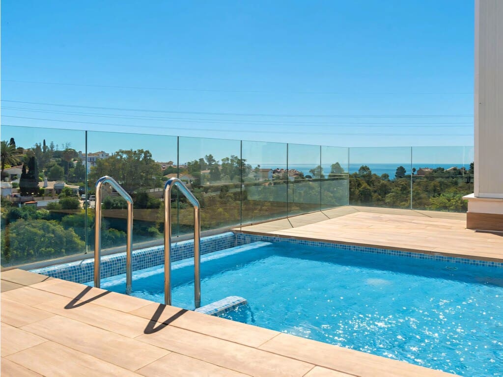 3 slaapkamer Appartement te koop in Fuengirola met zwembad garage - € 450.000 (Ref: 9830848)