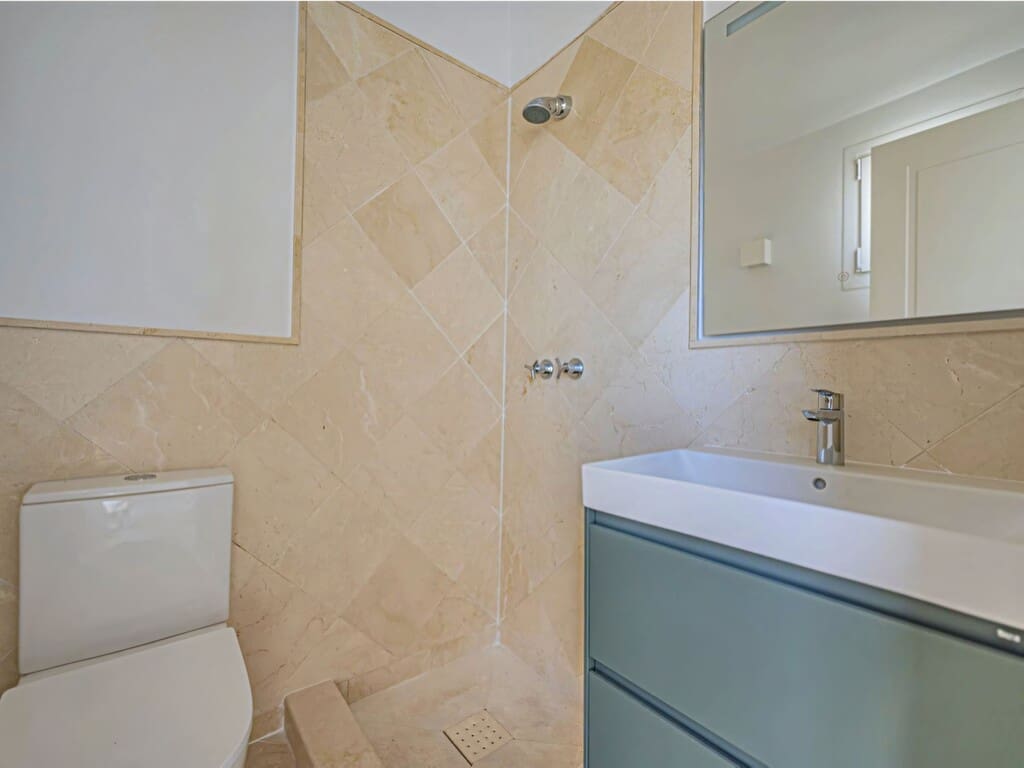 2 Zimmer Penthouse zu verkaufen in Nueva Andalucia mit Pool Garage - 658.000 € (Ref: 9835975)