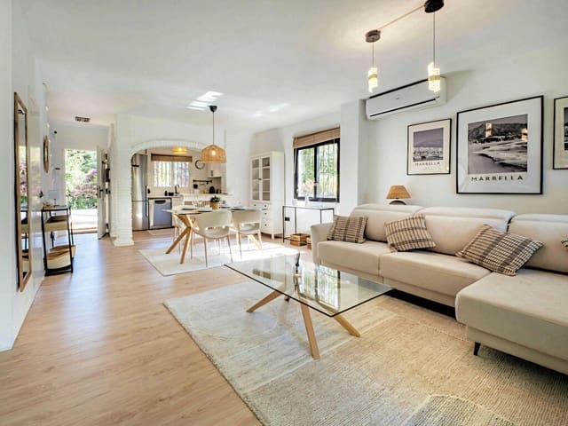 2 soverom Hus til salgs i Calahonda, Mijas med svømmebasseng garasje - € 495 000 (Ref: 9840856)
