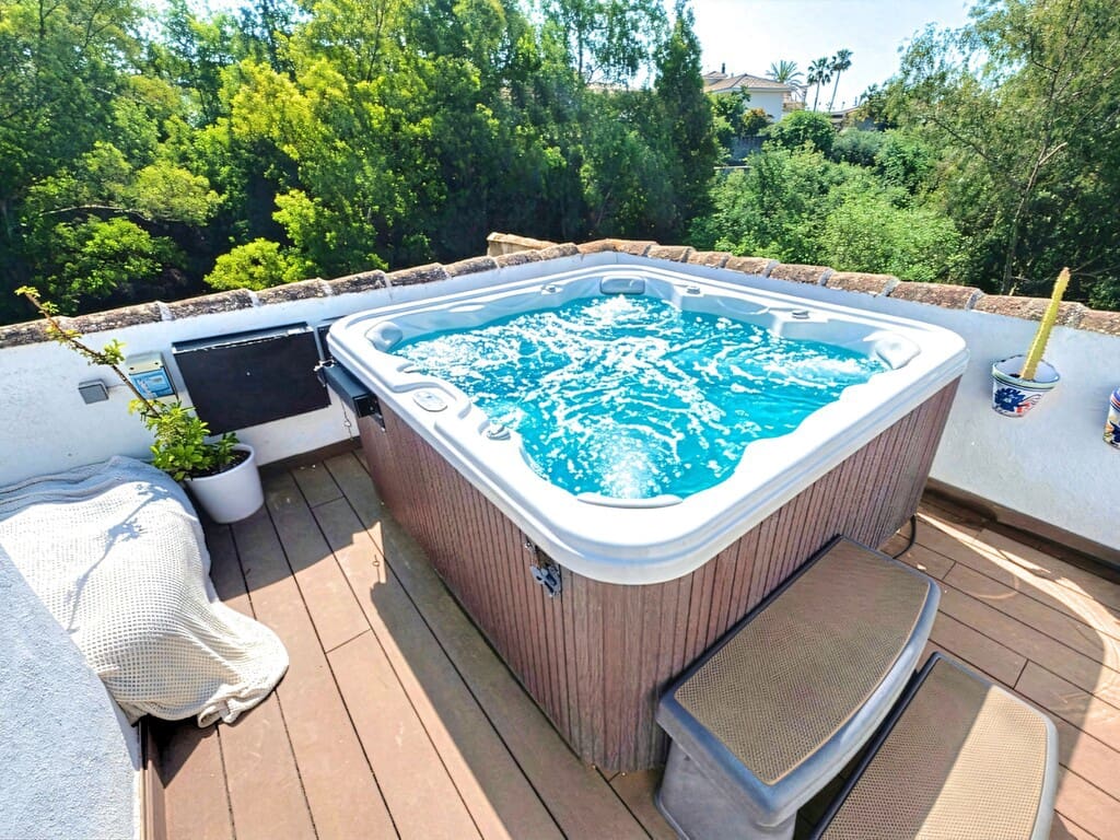 2 camera da letto Casa in vendita in Calahonda con piscina garage - 495.000 € (Rif: 9840856)