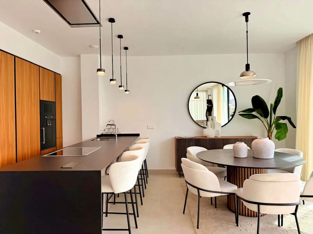 3 soverom Penthouse til salgs i Marbella med svømmebasseng garasje - € 1 790 000 (Ref: 9845086)