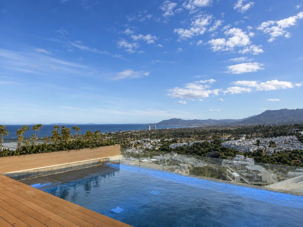 3 soverom Penthouse til salgs i Marbella med svømmebasseng garasje - € 1 790 000 (Ref: 9845086)