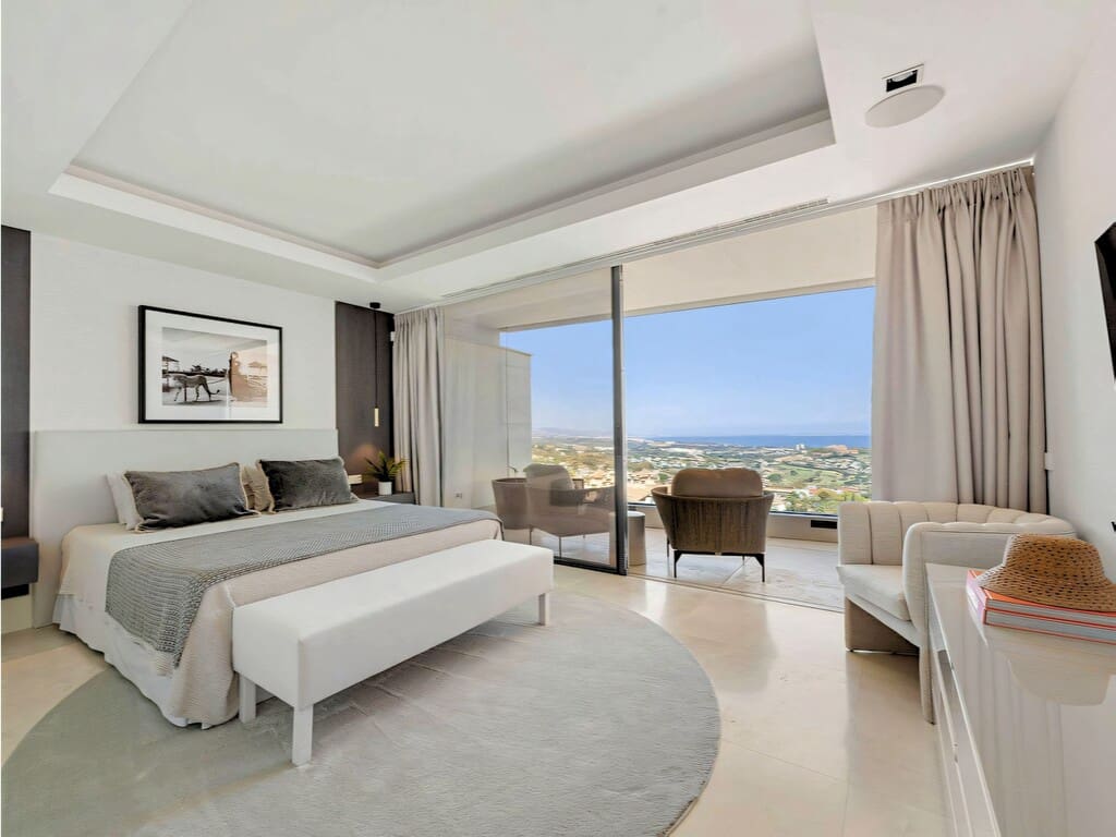3 slaapkamer Appartement te koop in La Quinta met zwembad garage - € 2.970.000 (Ref: 9849126)