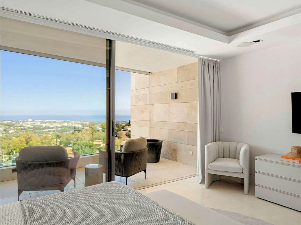 3 slaapkamer Appartement te koop in La Quinta met zwembad garage - € 2.970.000 (Ref: 9849126)