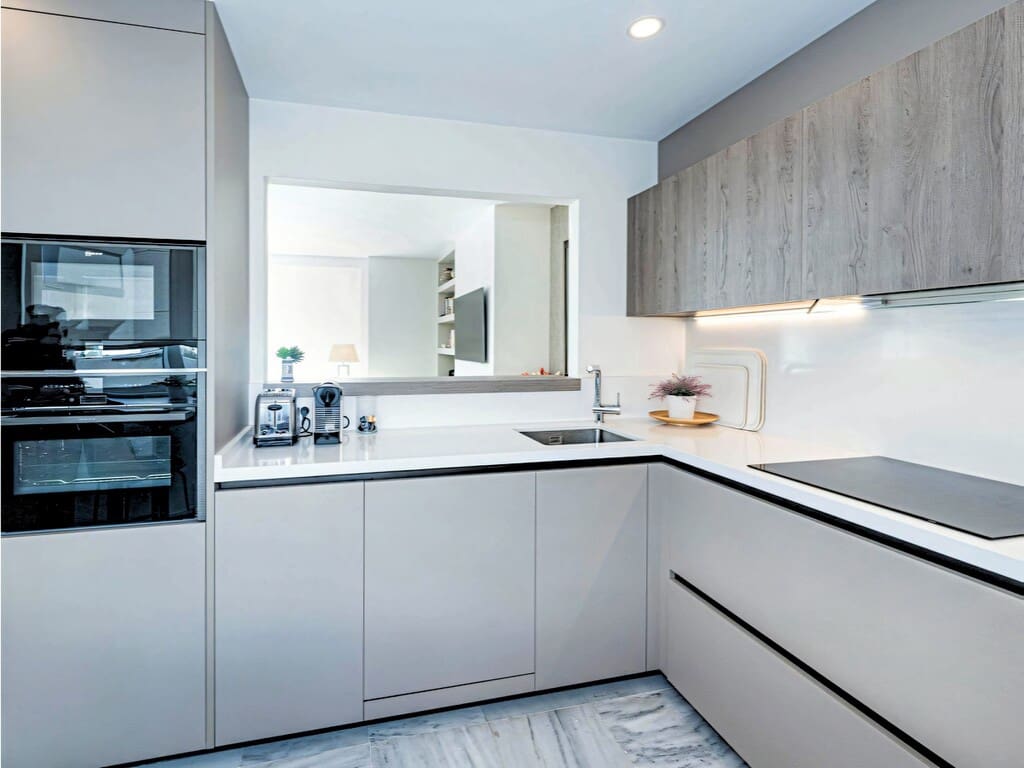 2 slaapkamer Penthouse te koop in Marbella met zwembad garage - € 1.160.000 (Ref: 9850949)