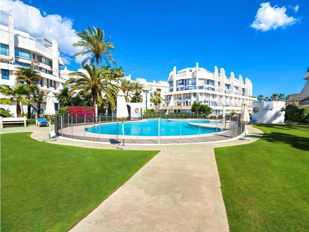 2 slaapkamer Penthouse te koop in Marbella met zwembad garage - € 1.160.000 (Ref: 9850949)