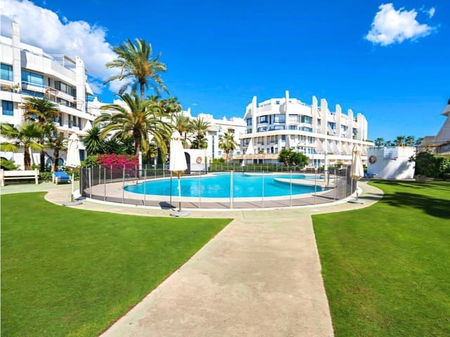 2 soveværelse Penthouse til salg i Marbella Centro, Marbella med swimmingpool garage - € 1.160.000 (Ref: 9850949)