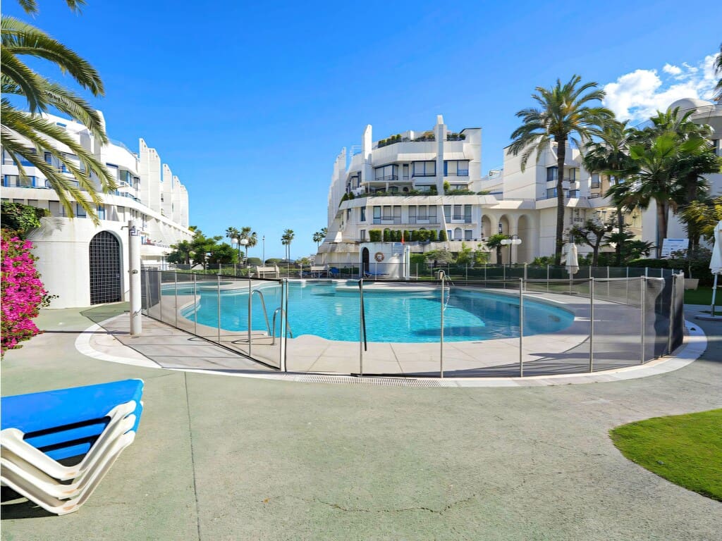 2 slaapkamer Penthouse te koop in Marbella met zwembad garage - € 1.160.000 (Ref: 9850949)