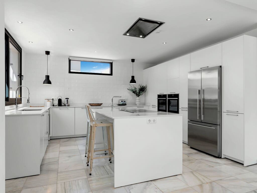 6 chambre Villa/Maison à vendre à Nueva Andalucia avec piscine garage - 1 400 000 € (Ref: 9857514)