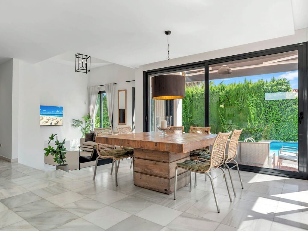 6 chambre Villa/Maison à vendre à Nueva Andalucia avec piscine garage - 1 400 000 € (Ref: 9857514)