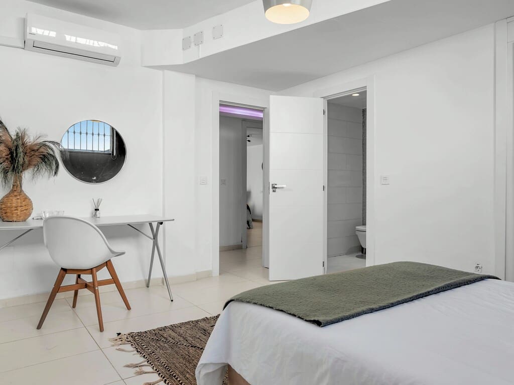 6 chambre Villa/Maison à vendre à Nueva Andalucia avec piscine garage - 1 400 000 € (Ref: 9857514)