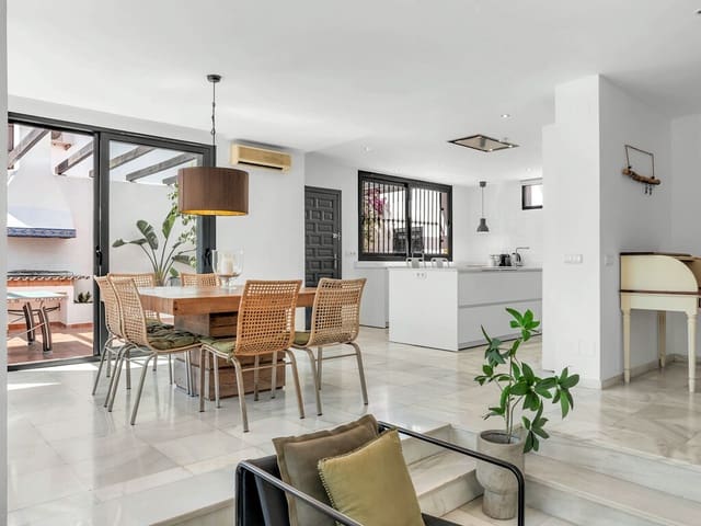 6 chambre Villa/Maison à vendre à Nueva Andalucia, Marbella avec piscine garage - 1 400 000 € (Ref: 9857514)