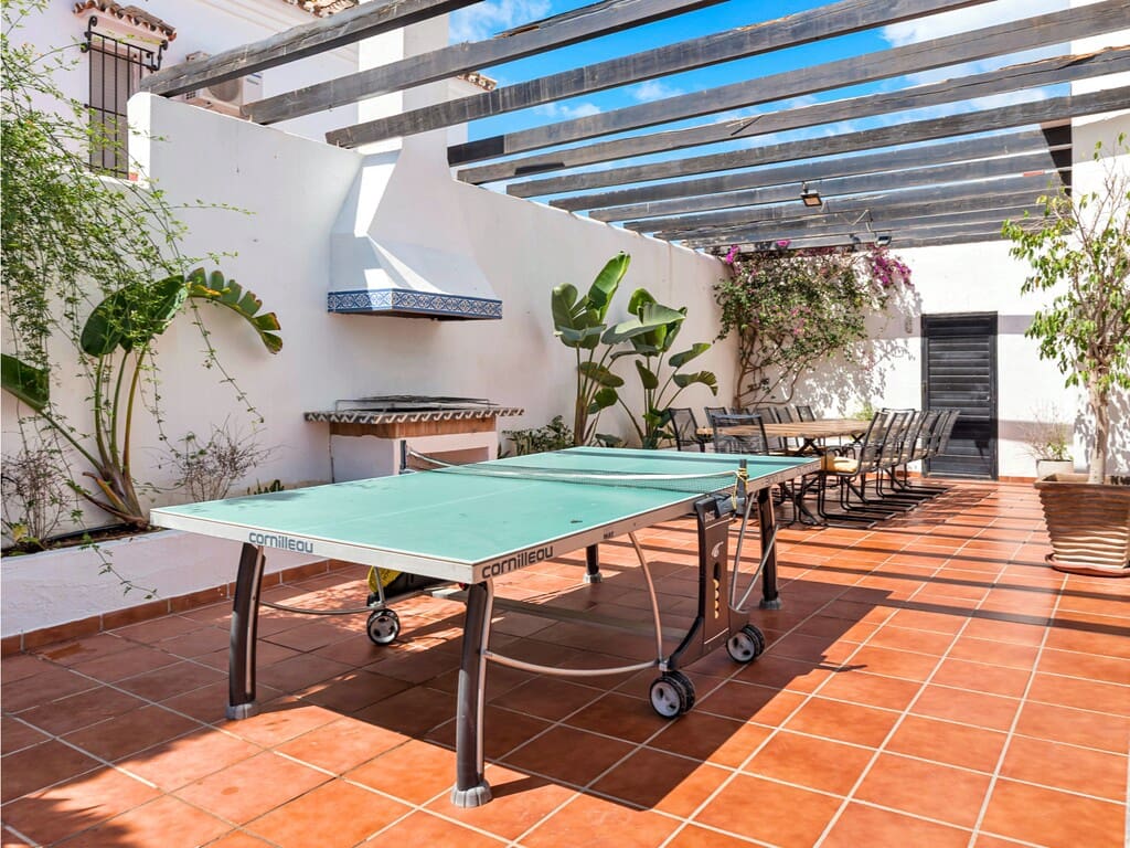 6 chambre Villa/Maison à vendre à Nueva Andalucia avec piscine garage - 1 400 000 € (Ref: 9857514)