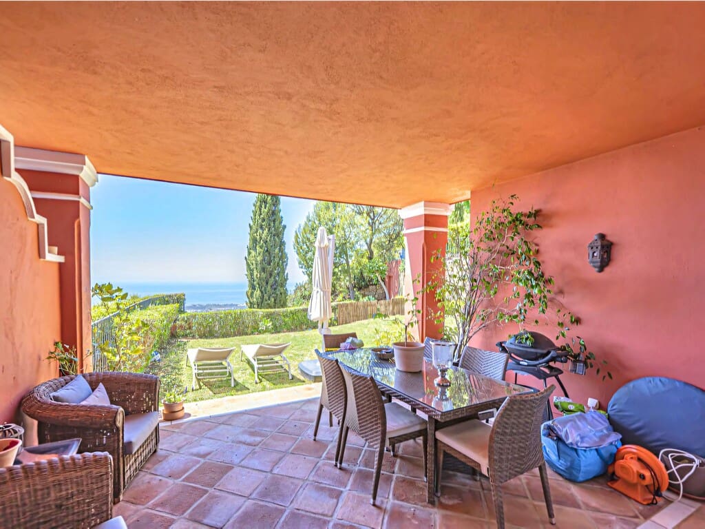 Apartamento de 3 habitaciones en La Mairena en venta con piscina garaje - 895.000 € (Ref: 9861615)