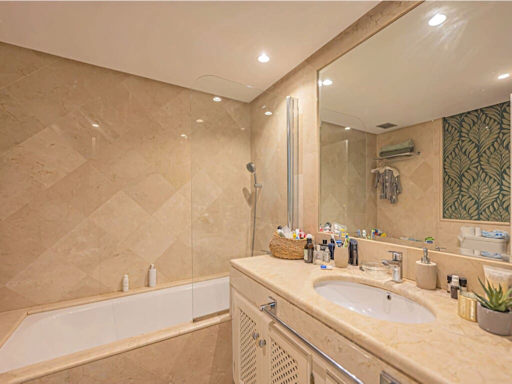 Apartamento de 3 habitaciones en La Mairena en venta con piscina garaje - 895.000 € (Ref: 9861615)