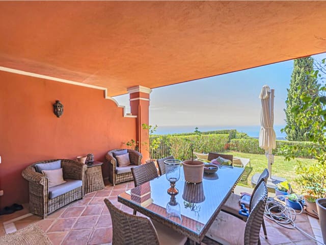 Apartamento de 3 habitaciones en La Mairena, Ojen en venta con piscina garaje - 895.000 € (Ref: 9861615)
