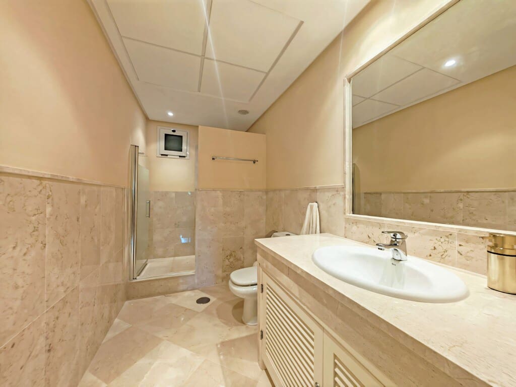 2 bedroom Apartment for sale in La Mairena with pool garage - € 370,000 (Ref: 9861616)