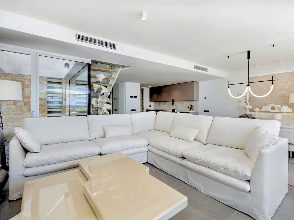 4 soveværelse Byhus til salg i New Golden Mile med swimmingpool garage - € 1.395.000 (Ref: 9866684)