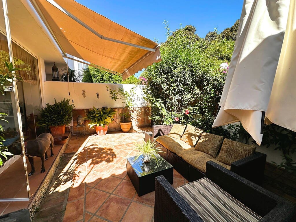 3 bedroom Townhouse for sale in Golden Mile with pool garage - € 789,000 (Ref: 9866685)