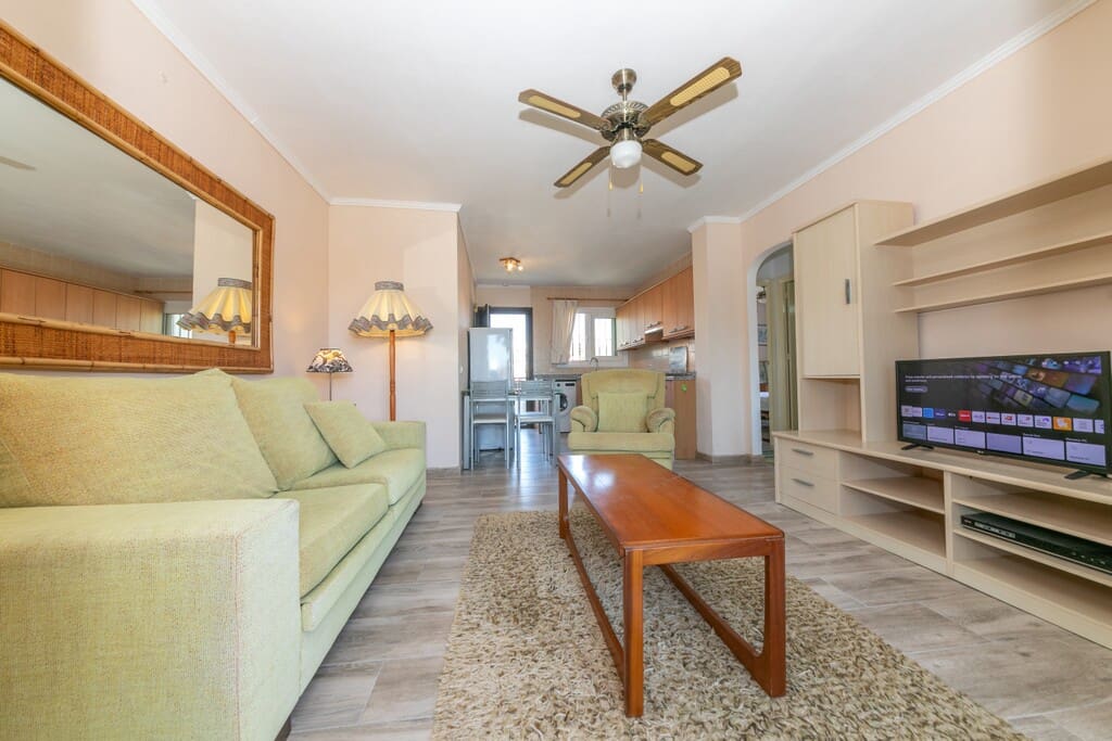 2 bedroom Penthouse for rent in Mijas Costa with pool - € 1,200 (Ref: 9871627)
