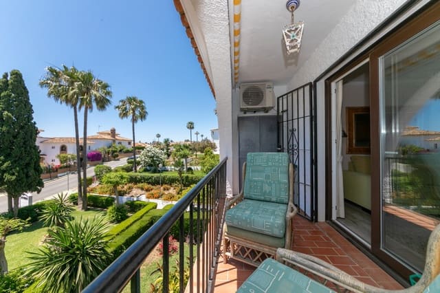 2 bedroom Penthouse for rent in Mijas Costa, Mijas with pool - € 1,200 (Ref: 9871627)