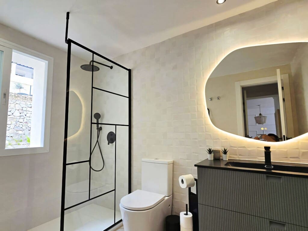 Apartamento de 3 habitaciones en La Quinta en venta con piscina garaje - 589.000 € (Ref: 9871628)