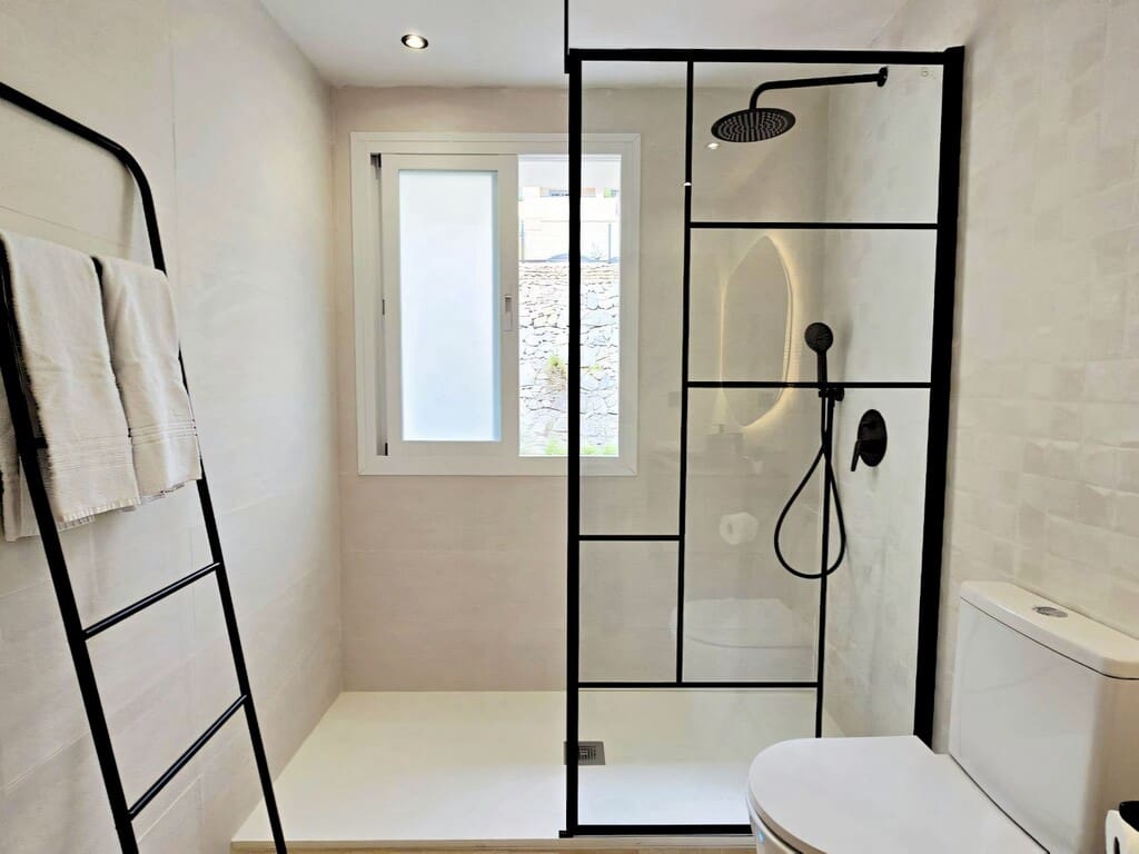 Apartamento de 3 habitaciones en La Quinta en venta con piscina garaje - 589.000 € (Ref: 9871628)