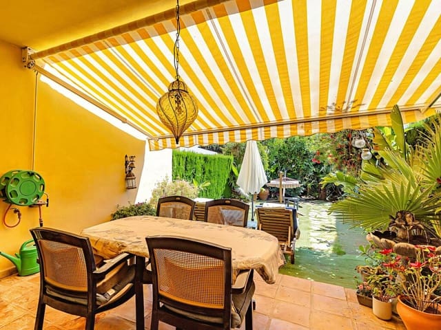 2 sypialnia Dom na sprzedaż w Torrequebrada, Benalmádena z basenem garażem - 435 000 € (Ref: 9871629)