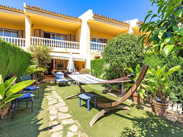 2 sypialnia Dom na sprzedaż w Torrequebrada, Benalmádena z basenem garażem - 435 000 € (Ref: 9871629)
