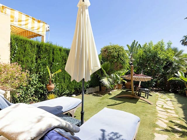 2 sypialnia Dom na sprzedaż w Torrequebrada, Benalmádena z basenem garażem - 435 000 € (Ref: 9871629)