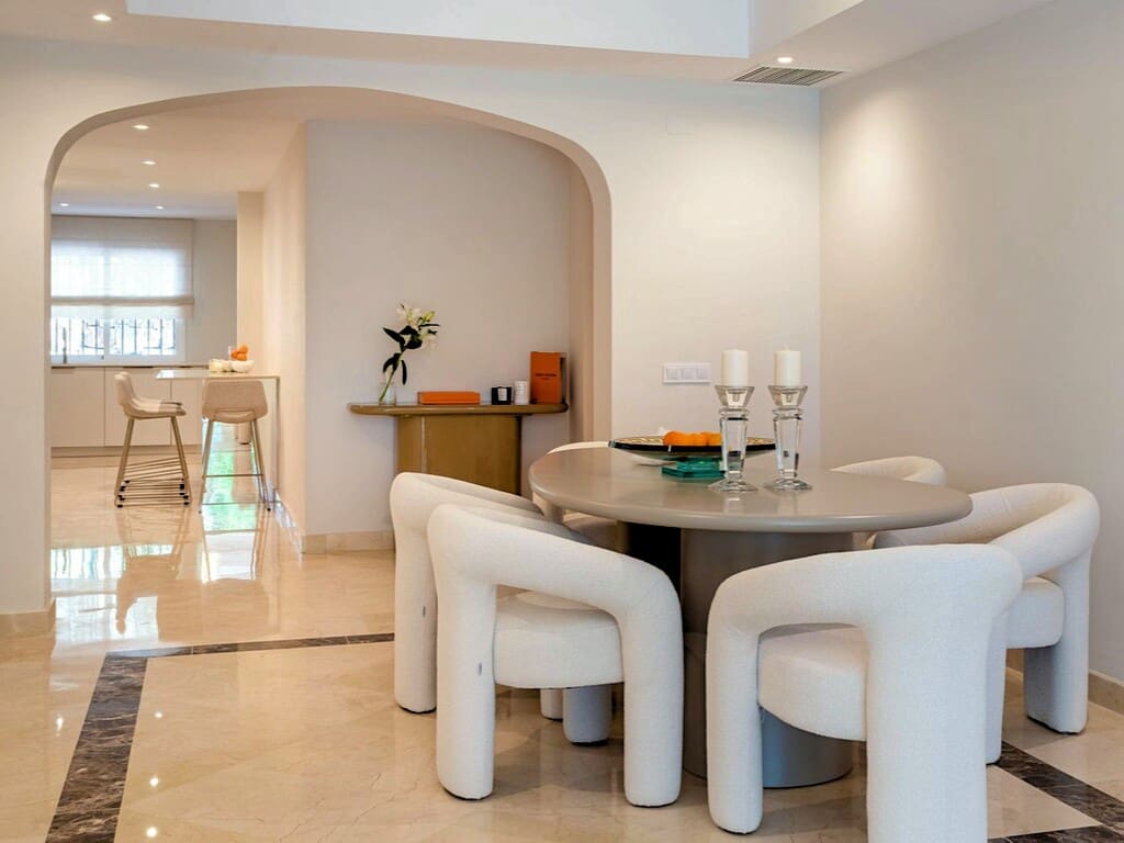 3 bedroom Apartment for sale in Golden Mile with pool garage - € 995,000 (Ref: 9873049)
