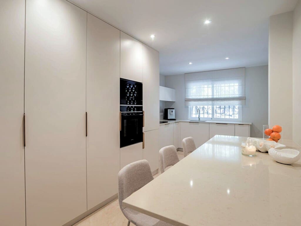 3 bedroom Apartment for sale in Golden Mile with pool garage - € 995,000 (Ref: 9873049)