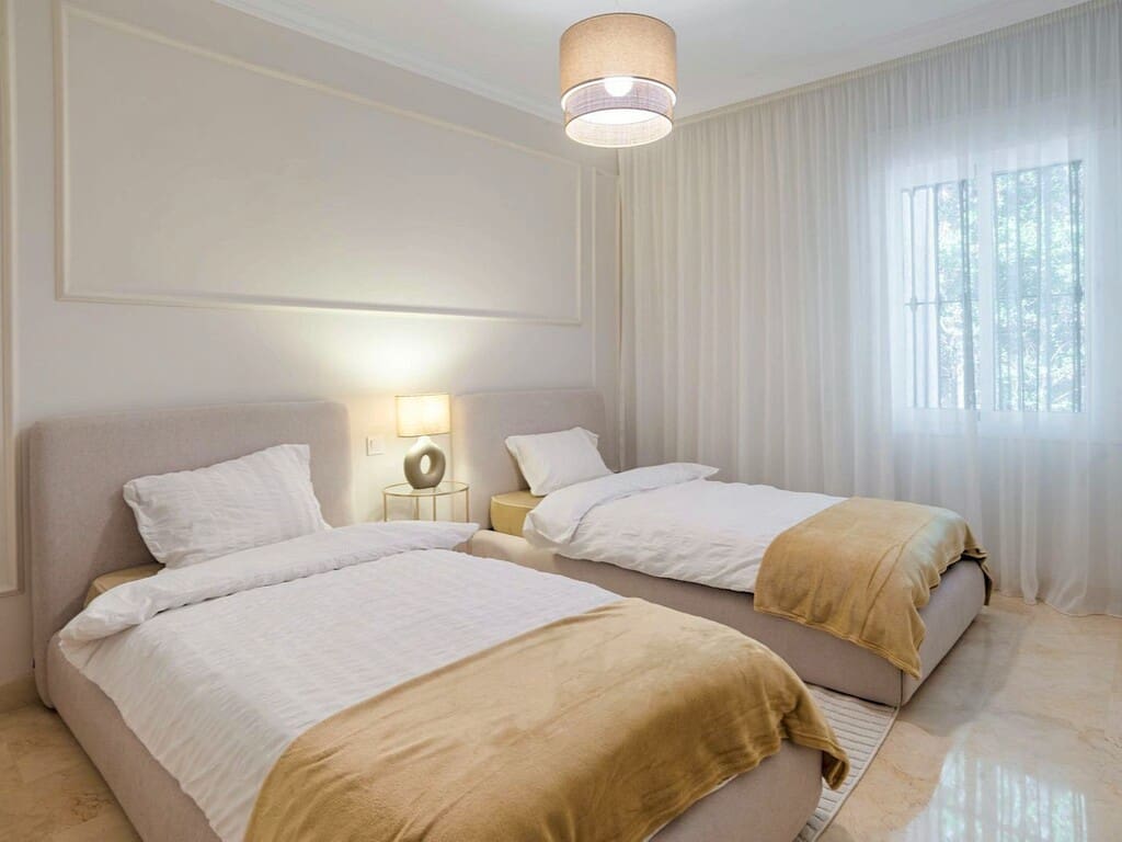 3 bedroom Apartment for sale in Golden Mile with pool garage - € 995,000 (Ref: 9873049)