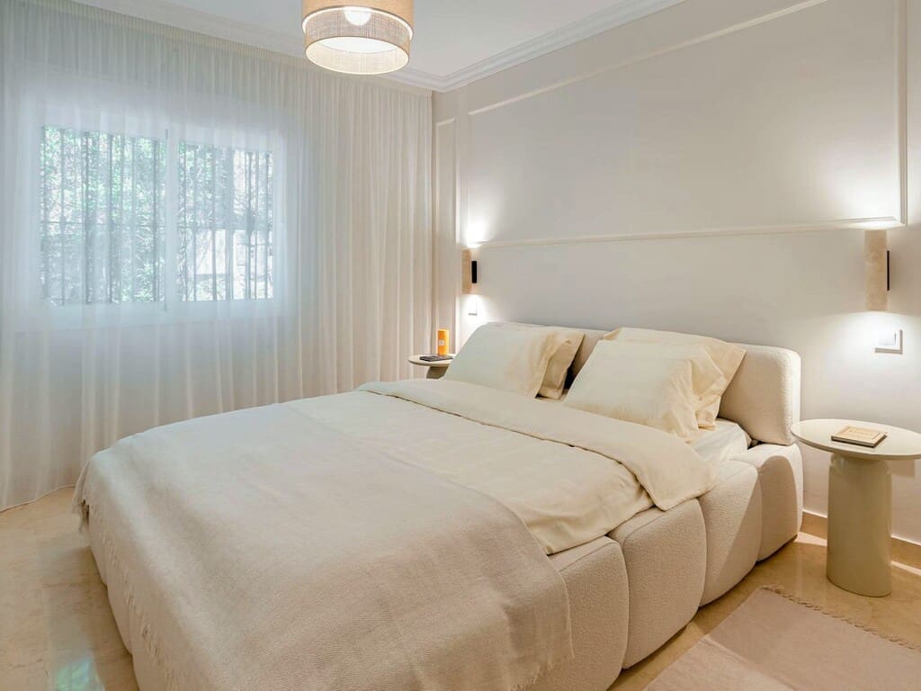 3 bedroom Apartment for sale in Golden Mile with pool garage - € 995,000 (Ref: 9873049)