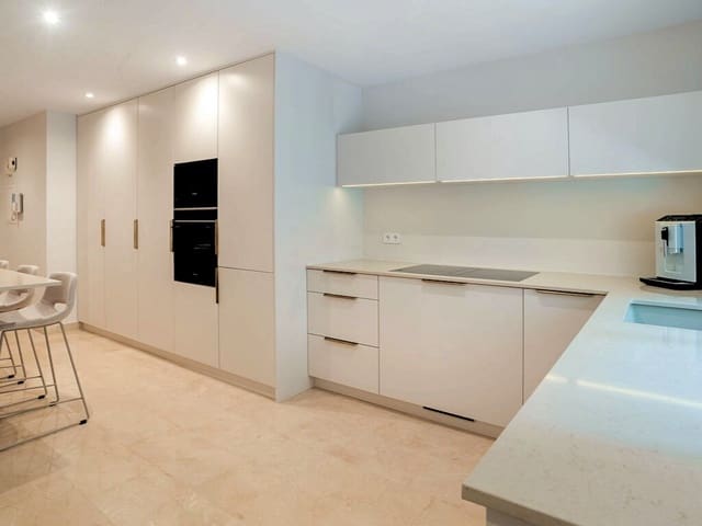 3 soverom Leilighet til salgs i Golden Mile, Marbella med svømmebasseng garasje - € 995 000 (Ref: 9873049)