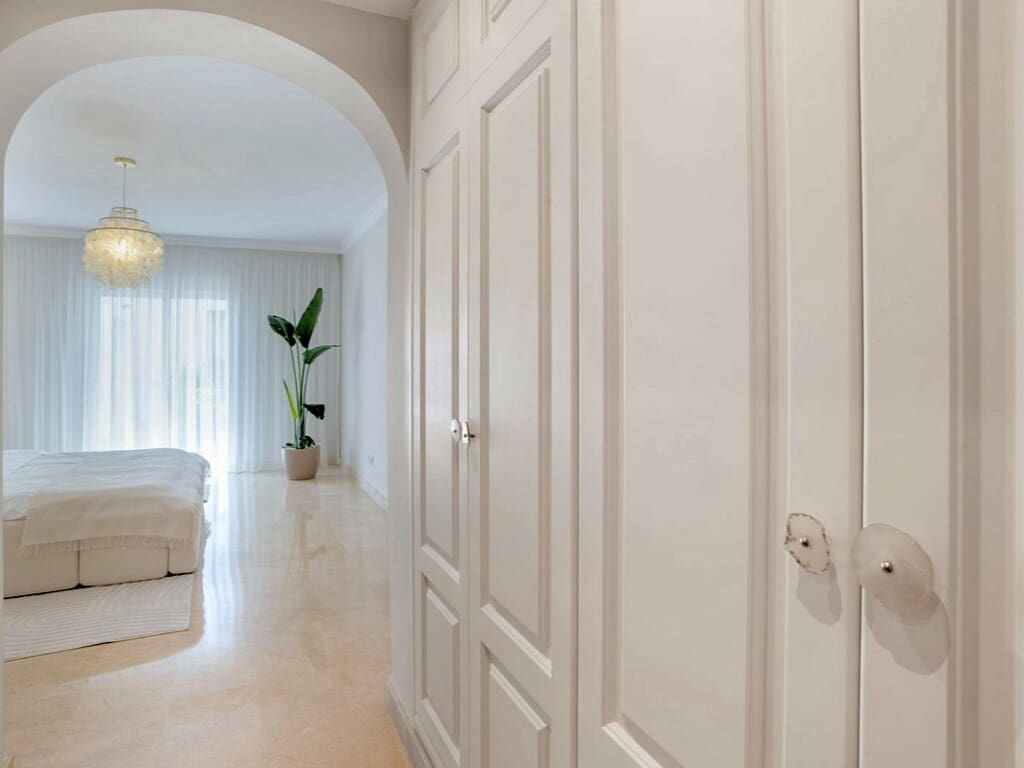 3 bedroom Apartment for sale in Golden Mile with pool garage - € 995,000 (Ref: 9873049)