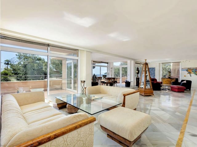 3 bedroom Apartment for sale in Nueva Andalucia, Marbella with pool garage - € 1,775,000 (Ref: 9873050)
