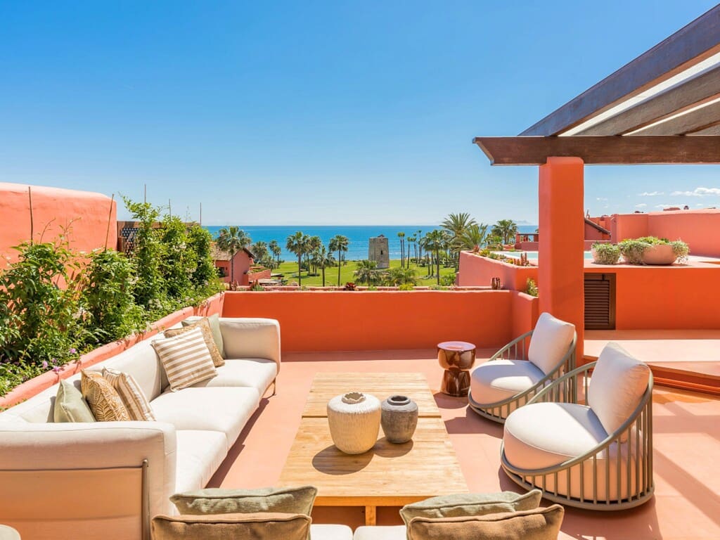 3 Zimmer Penthouse zu verkaufen in Estepona mit Pool Garage - 4.995.000 € (Ref: 9875762)
