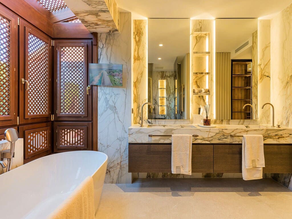 3 Zimmer Penthouse zu verkaufen in Estepona mit Pool Garage - 4.995.000 € (Ref: 9875762)