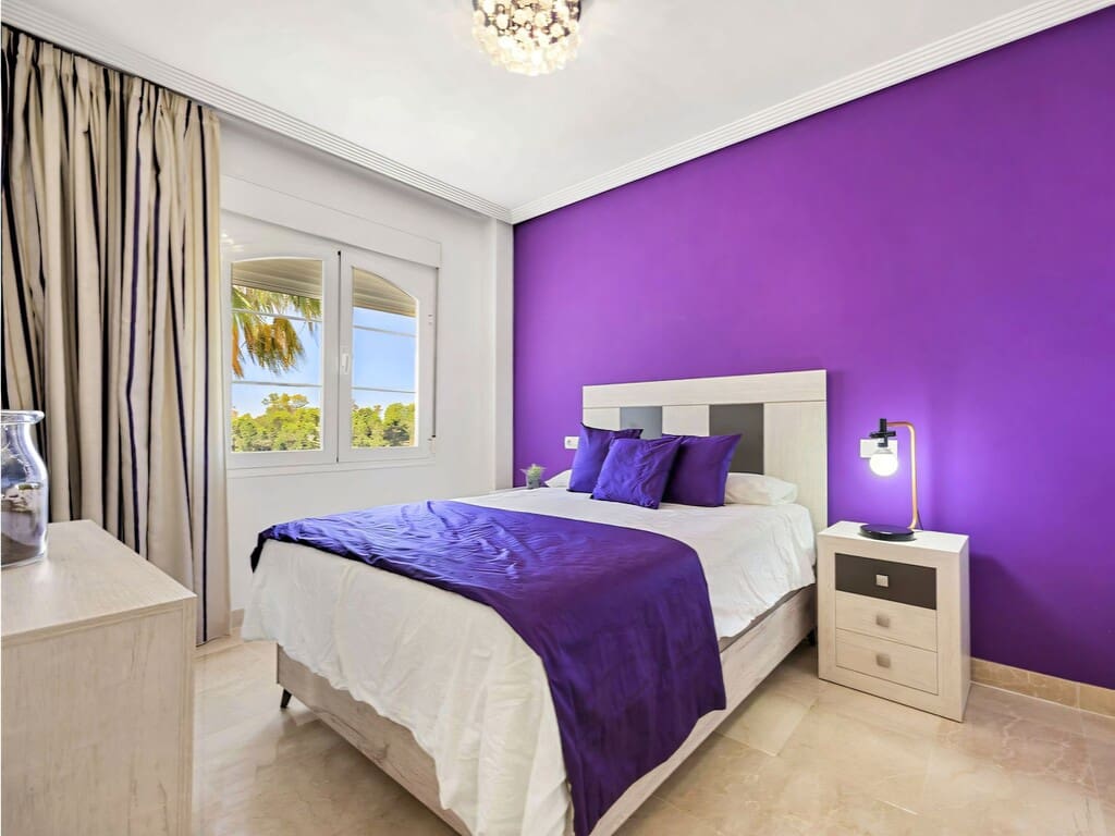 3 sypialnia Penthouse na sprzedaż w Los Arqueros z basenem garażem - 545 000 € (Ref: 9884195)