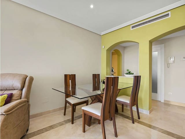 3 sypialnia Penthouse na sprzedaż w Los Arqueros, Benahavís z basenem garażem - 545 000 € (Ref: 9884195)