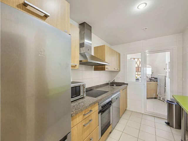 3 sypialnia Penthouse na sprzedaż w Los Arqueros, Benahavís z basenem garażem - 545 000 € (Ref: 9884195)