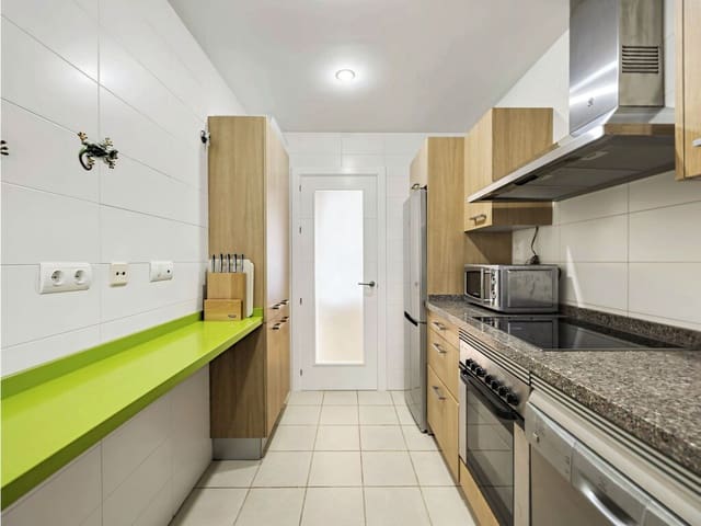 3 sypialnia Penthouse na sprzedaż w Los Arqueros, Benahavís z basenem garażem - 545 000 € (Ref: 9884195)